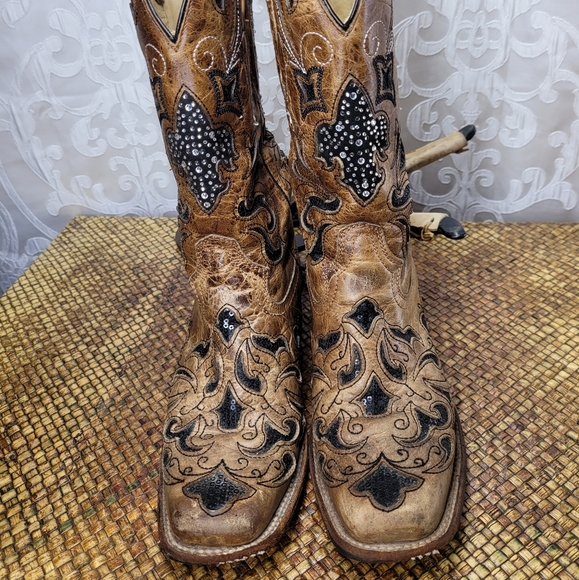 Corral Shoes - Gorgeous Corral Boots brown black Size 7